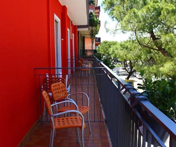 Neps Hotel 3*