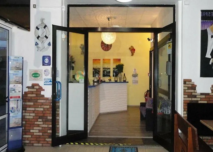 Hotel Neps 3*
